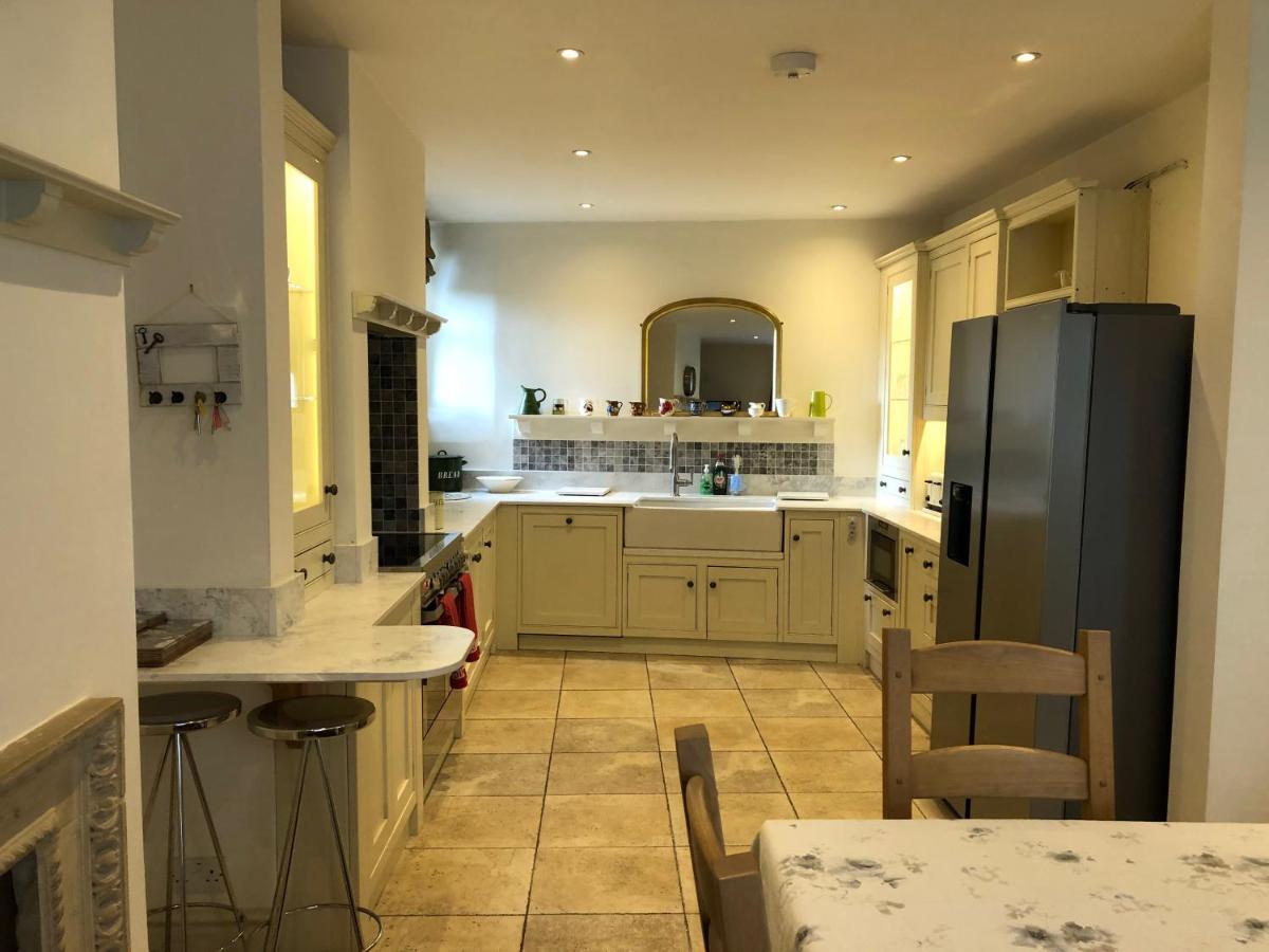 Lauras Townhouse Apartments Lansdown Slope Townhouse Бат Экстерьер фото