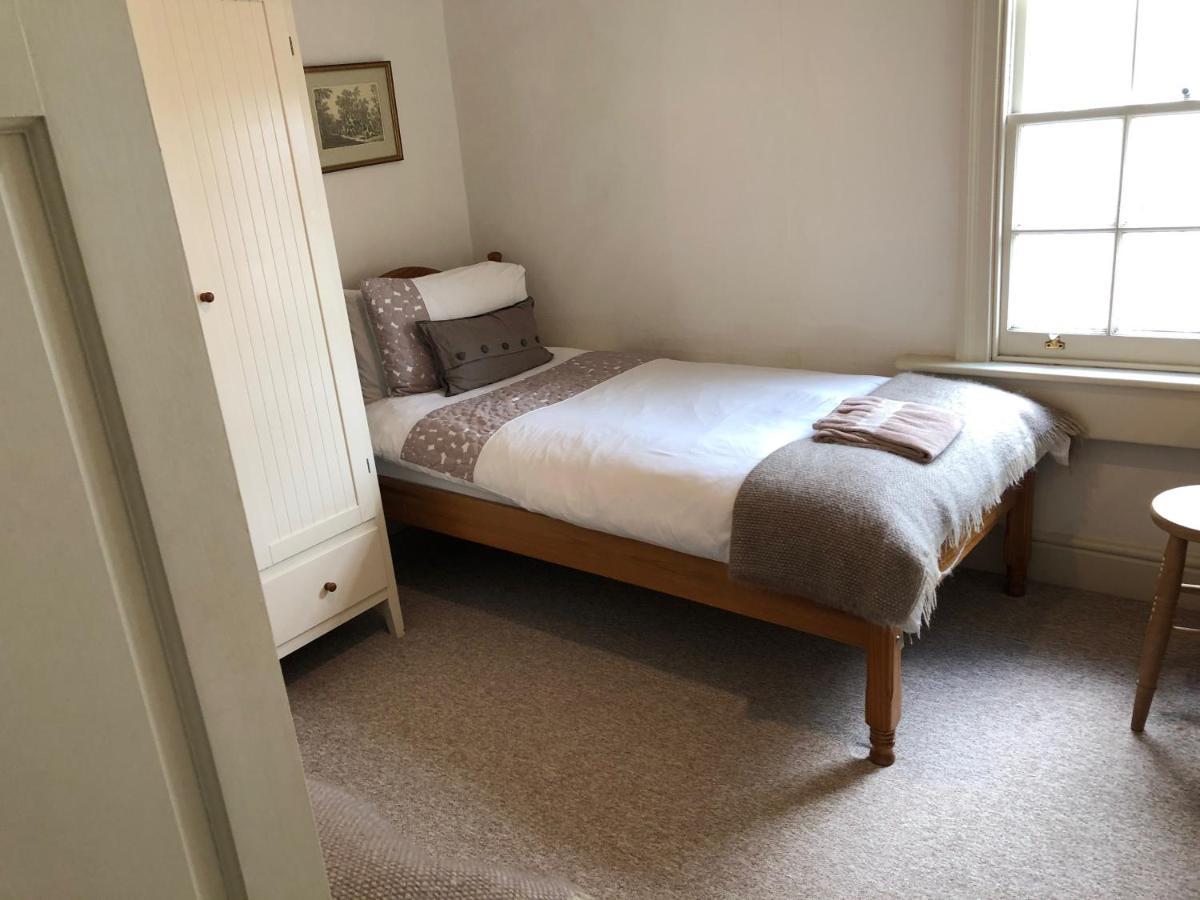 Lauras Townhouse Apartments Lansdown Slope Townhouse Бат Экстерьер фото