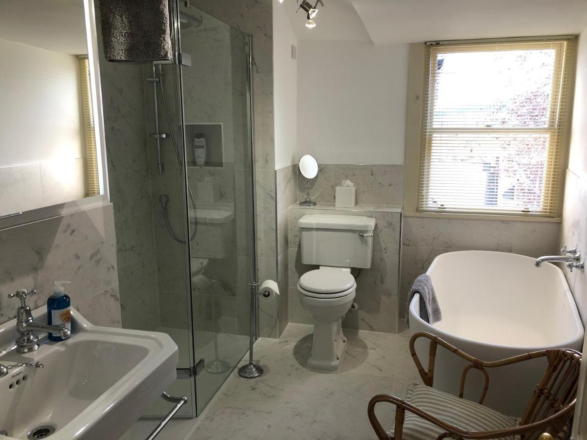 Lauras Townhouse Apartments Lansdown Slope Townhouse Бат Экстерьер фото