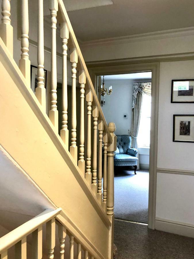 Lauras Townhouse Apartments Lansdown Slope Townhouse Бат Экстерьер фото